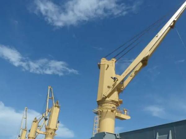 克令吊的安裝如何與現有的工業設備和結構集成?