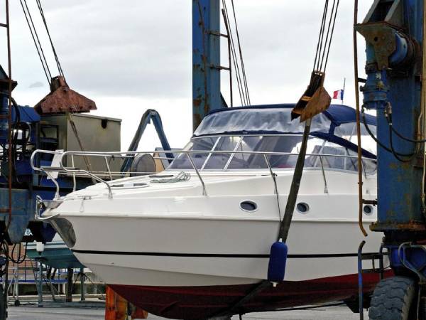 游艇吊的吊裝設備:游艇吊裝需要哪些設備和工具?